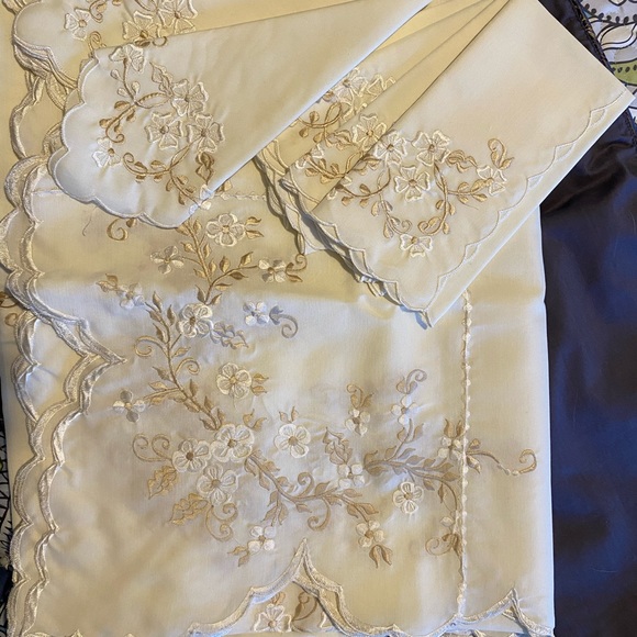 Filipiniana handmade organza tablecloth & napkins